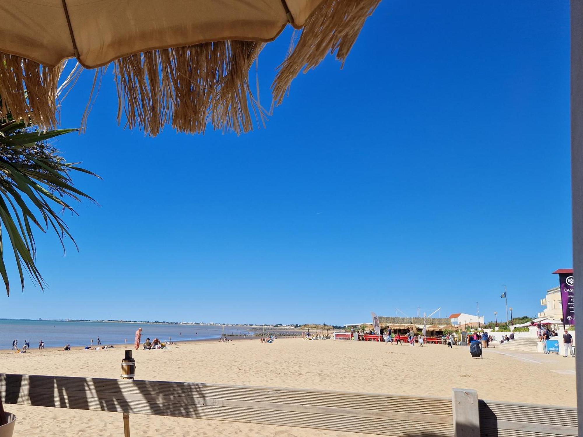 Bel Appartement T2 Avec Balcon, Wifi Et Parking Pres De La Plage - Fr-1-706-2 Шатлайон-Плаж Экстерьер фото